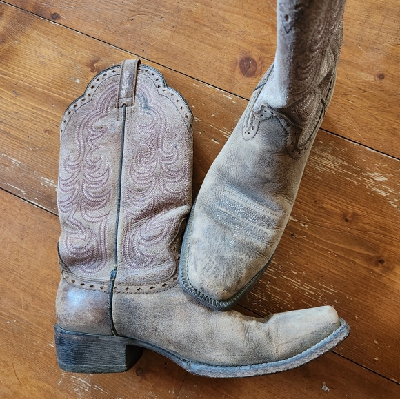 Womens Ariat boots - Picture 1 of 6